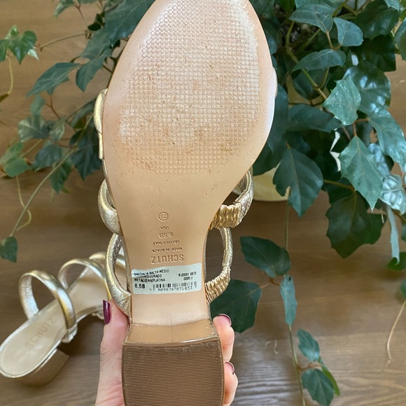 Shutz Low Block Heel (Host Pick) - Picture 9 of 11